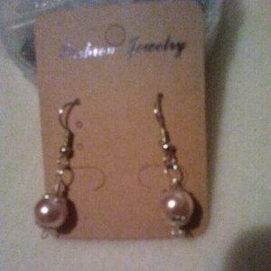 Women's Handmade Peach Pearl Earrings